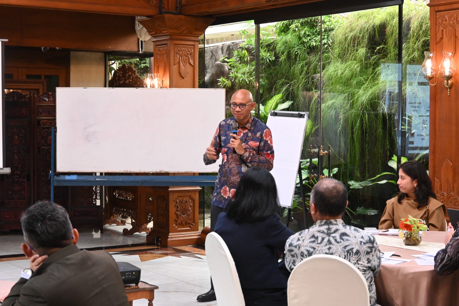 Think Policy Solutioning workshop, photo 2 of 5