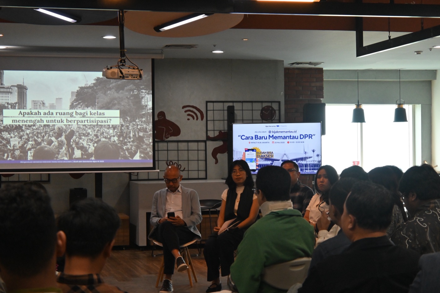 Discussion panel at a Monitor Wisely event